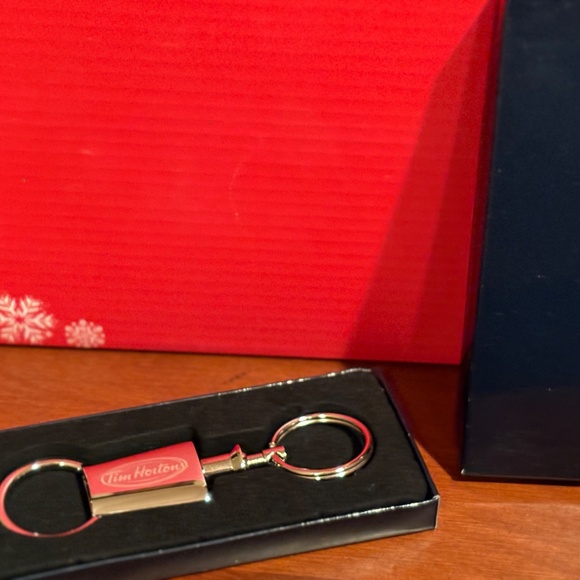 Tim Horton key holder - Picture 3 of 3